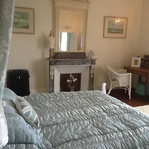  Couette-café Chateau La Roussille